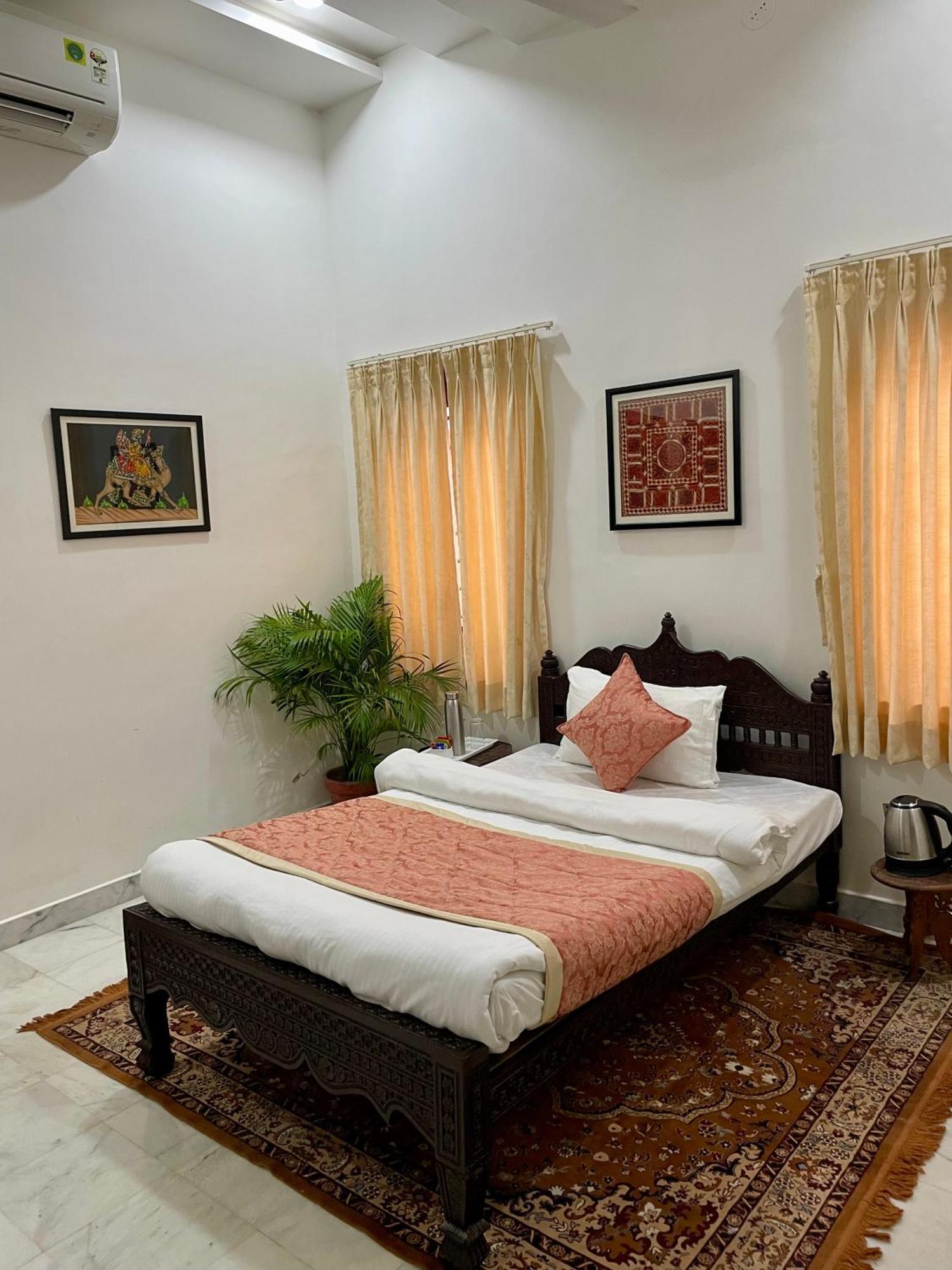 Vila Karni Nivvas - Luxury Redefined Udajpur Exteriér fotografie