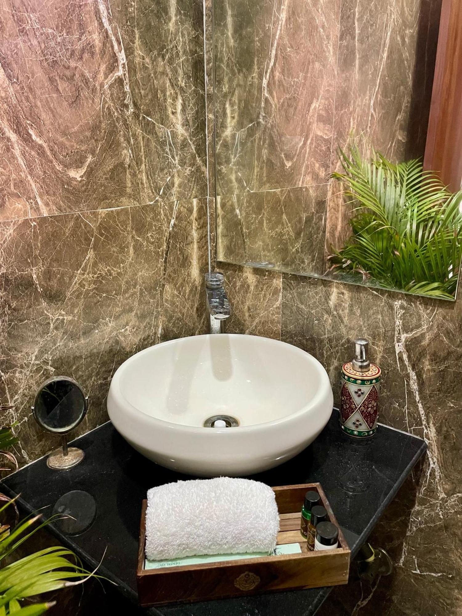 Vila Karni Nivvas - Luxury Redefined Udajpur Exteriér fotografie